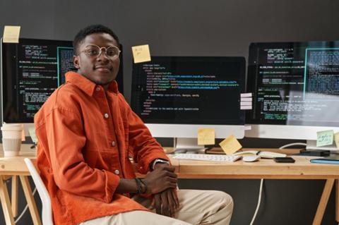 How to Utilize AI to Evaluate and Develop Effective Leaders